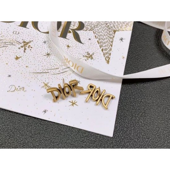 マストアイテム新入荷 2024SS イヤリング DIOR ディオール マストアイテム新入荷 2024SS イヤリング DIOR ディオール