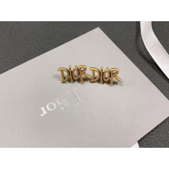マストアイテム新入荷 2024SS イヤリング DIOR ディオール マストアイテム新入荷 2024SS イヤリング DIOR ディオール
