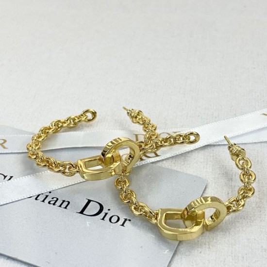 人気モデルの春季新作 2024SS イヤリング DIOR ディオール 人気モデルの春季新作 2024SS イヤリング DIOR ディオール