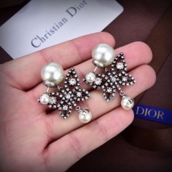 ファン必見の春夏新作 2024SS イヤリング DIOR ディオール