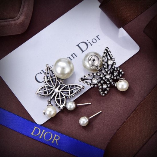 ファン必見の春夏新作 2024SS イヤリング DIOR ディオール ファン必見の春夏新作 2024SS イヤリング DIOR ディオール