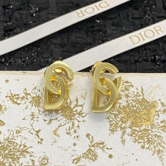 この夏に大満喫できる 2024SS イヤリング DIOR ディオール この夏に大満喫できる 2024SS イヤリング DIOR ディオール