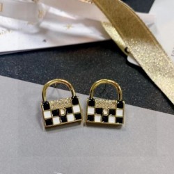 目が離せない春季新作 2024SS イヤリング DIOR ディオール