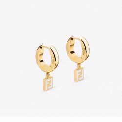 品薄状態になる春季新作 2024SS イヤリング FENDI フェンデイ