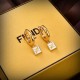 品薄状態になる春季新作 2024SS イヤリング FENDI フェンデイ 品薄状態になる春季新作 2024SS イヤリング FENDI フェンデイ