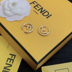 春夏の限定コレクション 2024SS イヤリング FENDI フェンデイ