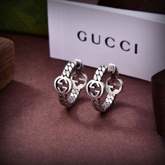 都会的な印象のスタイル 2024SS イヤリング GUCCI グッチ 都会的な印象のスタイル 2024SS イヤリング GUCCI グッチ