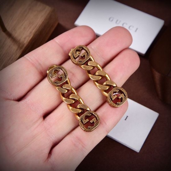 春らしい繊細なアイテム 2024SS イヤリング GUCCI グッチ 春らしい繊細なアイテム 2024SS イヤリング GUCCI グッチ