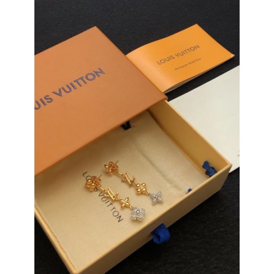 洗練デザイン 2024SS イヤリング LOUIS VUITTON ルイヴィトン 洗練デザイン 2024SS イヤリング LOUIS VUITTON ルイヴィトン