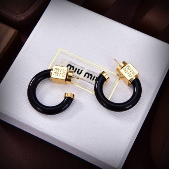 最新作入荷 2024SS イヤリング MIU MIU ミュウミュウ