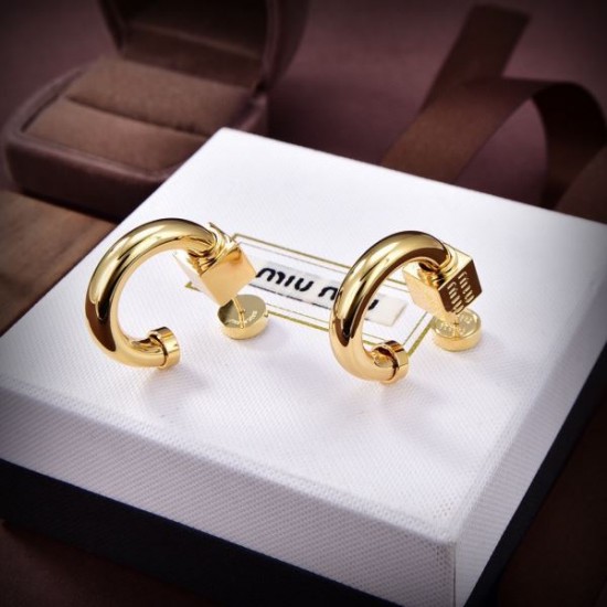 超おすすめ 2024SS イヤリング MIU MIU ミュウミュウ 超おすすめ 2024SS イヤリング MIU MIU ミュウミュウ
