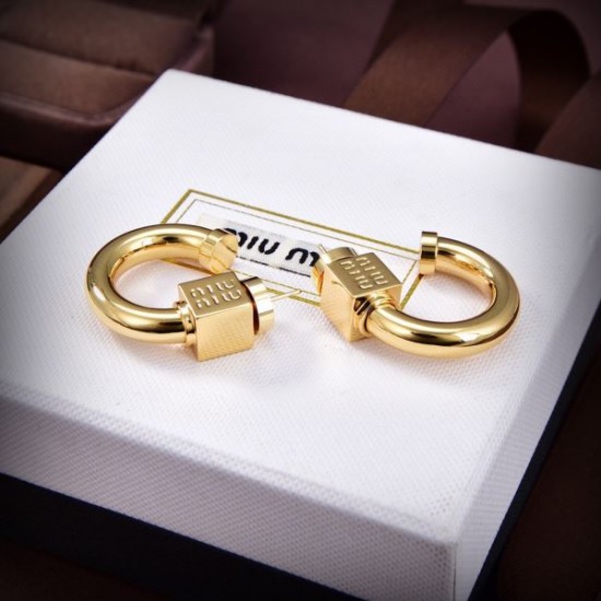 超おすすめ 2024SS イヤリング MIU MIU ミュウミュウ 超おすすめ 2024SS イヤリング MIU MIU ミュウミュウ