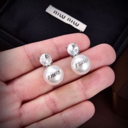 カラー豊富 2024SS イヤリング MIU MIU ミュウミュウ