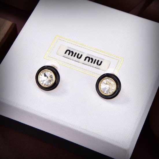 魅力を持つ 2024SS イヤリング MIU MIU ミュウミュウ