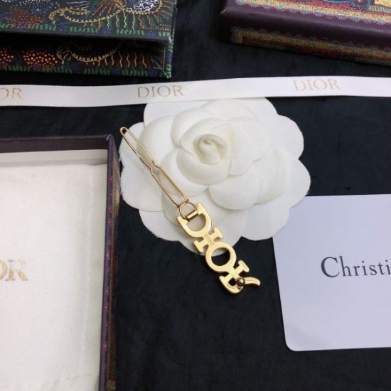 さりげないおしゃれを楽しめ 2024SS 髪飾り DIOR ディオール