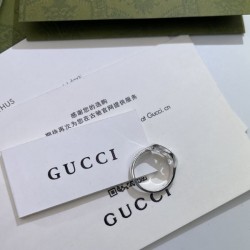 きれいめな印象で着こなし 2024SS リング GUCCI グッチ