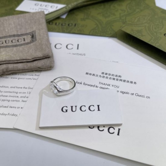 きれいめな印象で着こなし 2024SS リング GUCCI グッチ きれいめな印象で着こなし 2024SS リング GUCCI グッチ