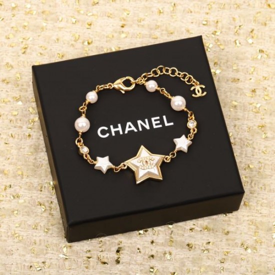 抜群な魅力的なアイテム 2024SS ブレスレット CHANEL シャネル 抜群な魅力的なアイテム 2024SS ブレスレット CHANEL シャネル