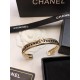 雑誌も街も人気アイテム 2024SS ブレスレット CHANEL シャネル 雑誌も街も人気アイテム 2024SS ブレスレット CHANEL シャネル