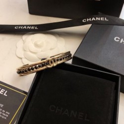 雑誌も街も人気アイテム 2024SS ブレスレット CHANEL シャネル