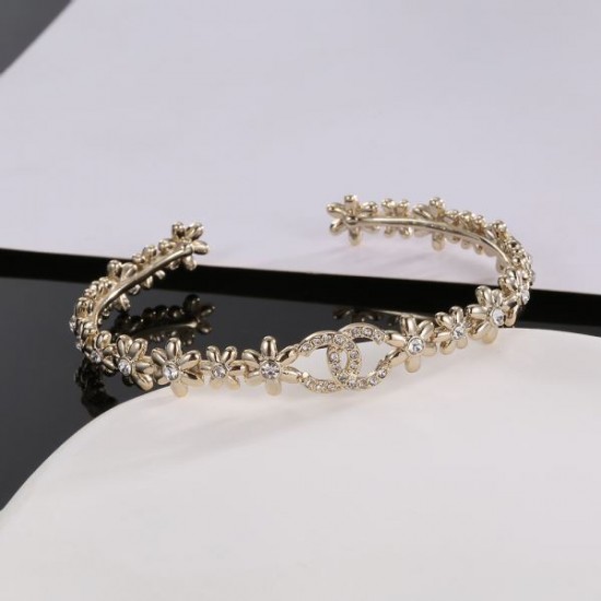 海外のファッション新品 2024SS ブレスレット CHANEL シャネル 海外のファッション新品 2024SS ブレスレット CHANEL シャネル