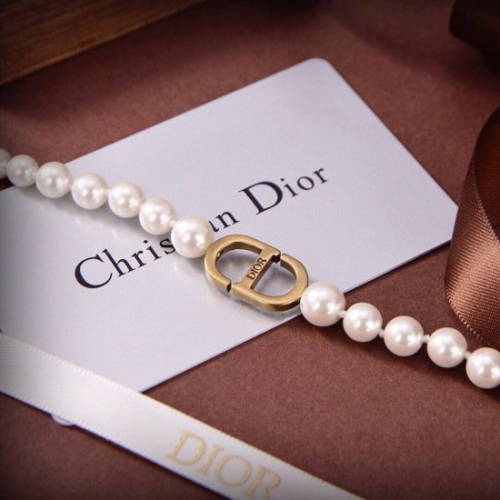 着こなしが簡単につくれる 2024SS ブレスレット DIOR ディオール 着こなしが簡単につくれる 2024SS ブレスレット DIOR ディオール