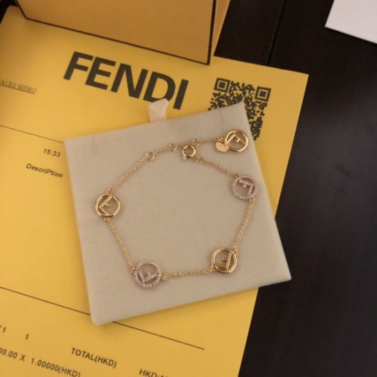 春夏のコレクションで新作 2024SS ブレスレット FENDI フェンデイ 春夏のコレクションで新作 2024SS ブレスレット FENDI フェンデイ