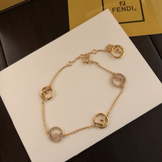春夏のコレクションで新作 2024SS ブレスレット FENDI フェンデイ 春夏のコレクションで新作 2024SS ブレスレット FENDI フェンデイ