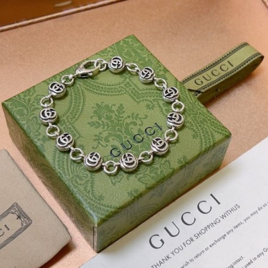 クールな印象に見せる 2024SS ブレスレット GUCCI グッチ クールな印象に見せる 2024SS ブレスレット GUCCI グッチ
