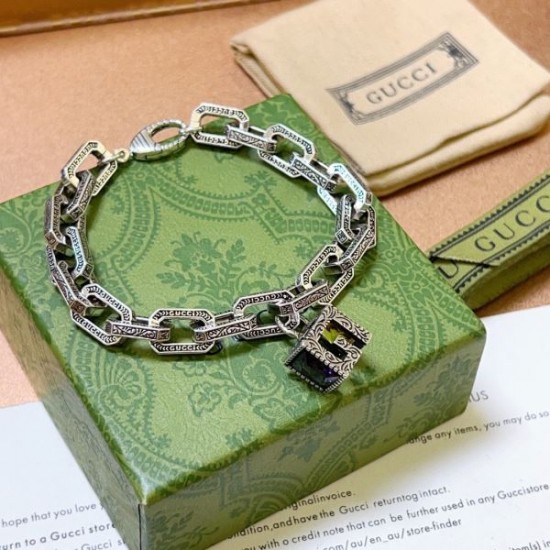 ファション豊富に表現 2024SS ブレスレット GUCCI グッチ ファション豊富に表現 2024SS ブレスレット GUCCI グッチ