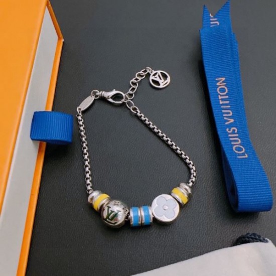 絶対購入したい 2024SS ブレスレット LOUIS VUITTON ルイヴィトン 絶対購入したい 2024SS ブレスレット LOUIS VUITTON ルイヴィトン
