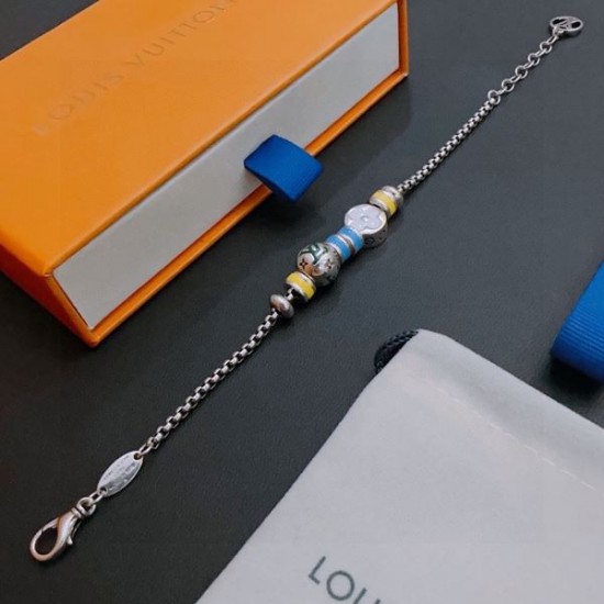 絶対購入したい 2024SS ブレスレット LOUIS VUITTON ルイヴィトン 絶対購入したい 2024SS ブレスレット LOUIS VUITTON ルイヴィトン