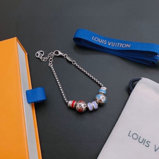 新作売切れ続出 2024SS ブレスレット LOUIS VUITTON ルイヴィトン 新作売切れ続出 2024SS ブレスレット LOUIS VUITTON ルイヴィトン