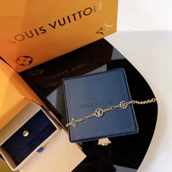 最新で完売確実 2024SS ブレスレット LOUIS VUITTON ルイヴィトン 最新で完売確実 2024SS ブレスレット LOUIS VUITTON ルイヴィトン