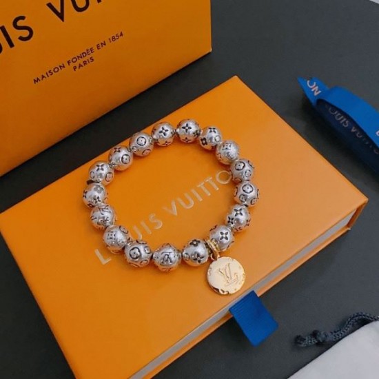人気商品再入荷 2024SS ブレスレット LOUIS VUITTON ルイヴィトン 人気商品再入荷 2024SS ブレスレット LOUIS VUITTON ルイヴィトン