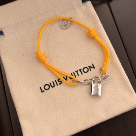 超人気シリーズ 2024SS ブレスレット LOUIS VUITTON ルイヴィトン 超人気シリーズ 2024SS ブレスレット LOUIS VUITTON ルイヴィトン