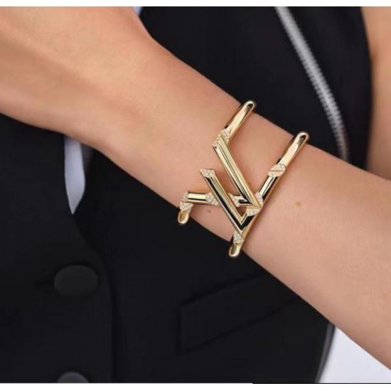 トレンド感抜群 2024SS ブレスレット LOUIS VUITTON ルイヴィトン トレンド感抜群 2024SS ブレスレット LOUIS VUITTON ルイヴィトン