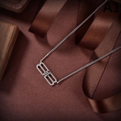 呼び声が高い新名品 2024SS ネックレス BALENCIAGA バレンシアガ 