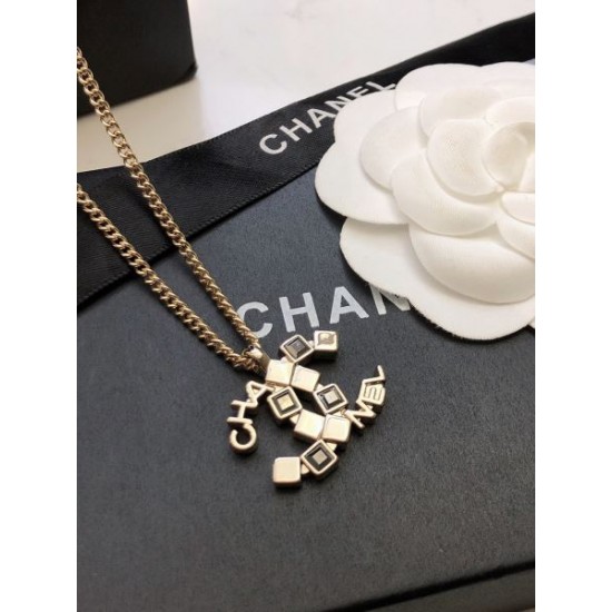 今年売れた人気のスタイル 2024SS ネックレス CHANEL シャネル 今年売れた人気のスタイル 2024SS ネックレス CHANEL シャネル