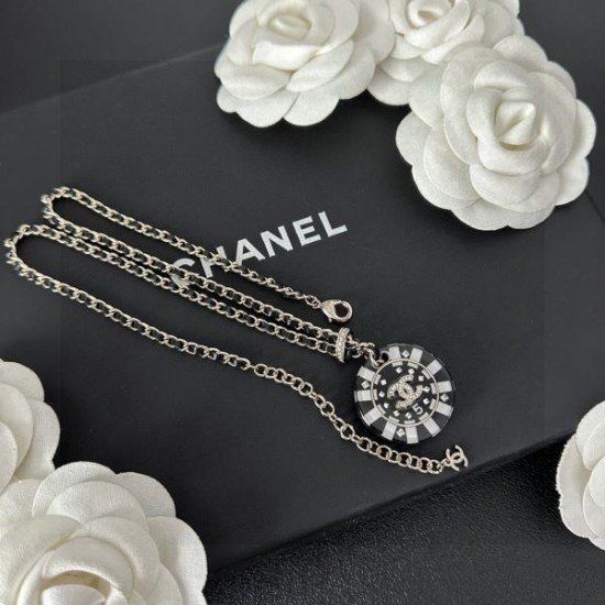 定番のストリートスタイル 2024SS ネックレス CHANEL シャネル 定番のストリートスタイル 2024SS ネックレス CHANEL シャネル