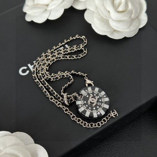 定番のストリートスタイル 2024SS ネックレス CHANEL シャネル 定番のストリートスタイル 2024SS ネックレス CHANEL シャネル