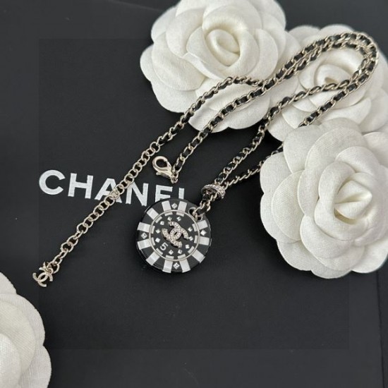 定番のストリートスタイル 2024SS ネックレス CHANEL シャネル 定番のストリートスタイル 2024SS ネックレス CHANEL シャネル