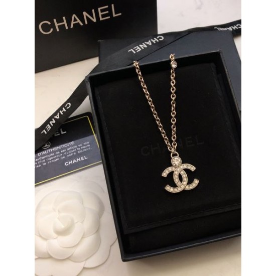 著名人やセレブも愛用する 2024SS ネックレス CHANEL シャネル 著名人やセレブも愛用する 2024SS ネックレス CHANEL シャネル