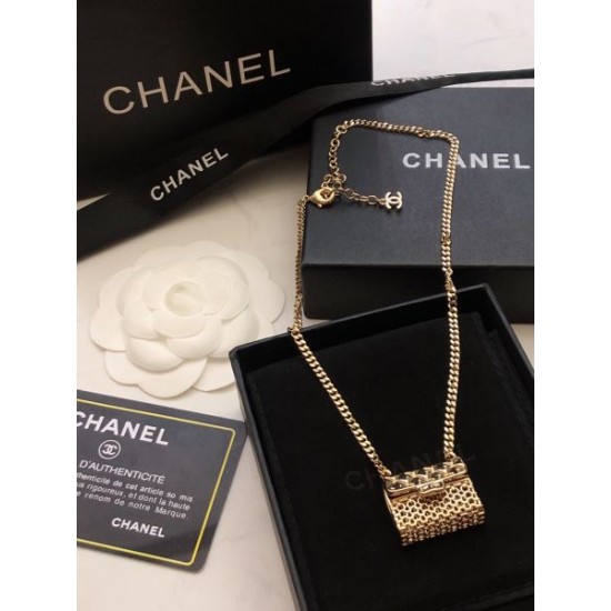 季節の変わり目に活躍する 2024SS ネックレス CHANEL シャネル 季節の変わり目に活躍する 2024SS ネックレス CHANEL シャネル