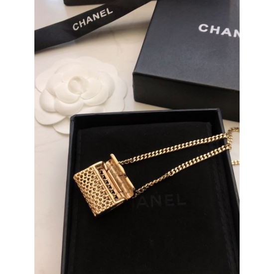 季節の変わり目に活躍する 2024SS ネックレス CHANEL シャネル 季節の変わり目に活躍する 2024SS ネックレス CHANEL シャネル