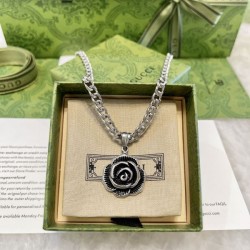 今年の春はこれで決まり 2024SS ネックレス GUCCI グッチ