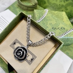 今年の春はこれで決まり 2024SS ネックレス GUCCI グッチ
