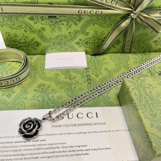 今年の春はこれで決まり 2024SS ネックレス GUCCI グッチ 今年の春はこれで決まり 2024SS ネックレス GUCCI グッチ