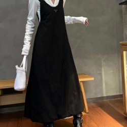 2024SS ワンピース PRADA プラダ 最新のトレンドを感じされる