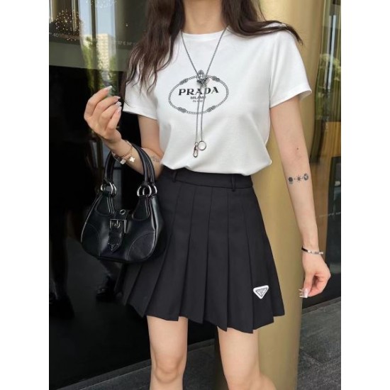 2024SS 上下セット PRADA プラダ お勧め使える未入荷ブランド 2024SS 上下セット PRADA プラダ お勧め使える未入荷ブランド